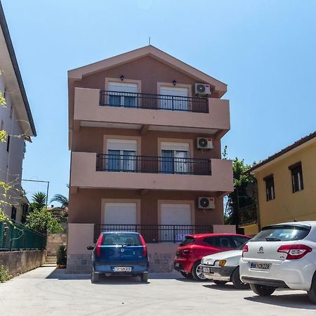 Fort City Apartments ティヴァト エクステリア 写真