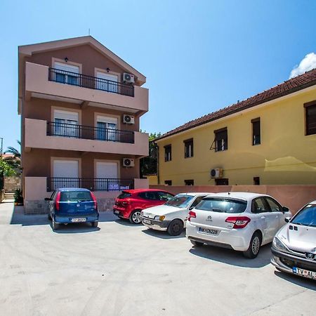 Fort City Apartments ティヴァト エクステリア 写真