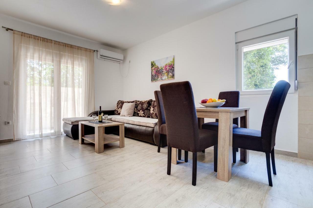 Fort City Apartments ティヴァト エクステリア 写真