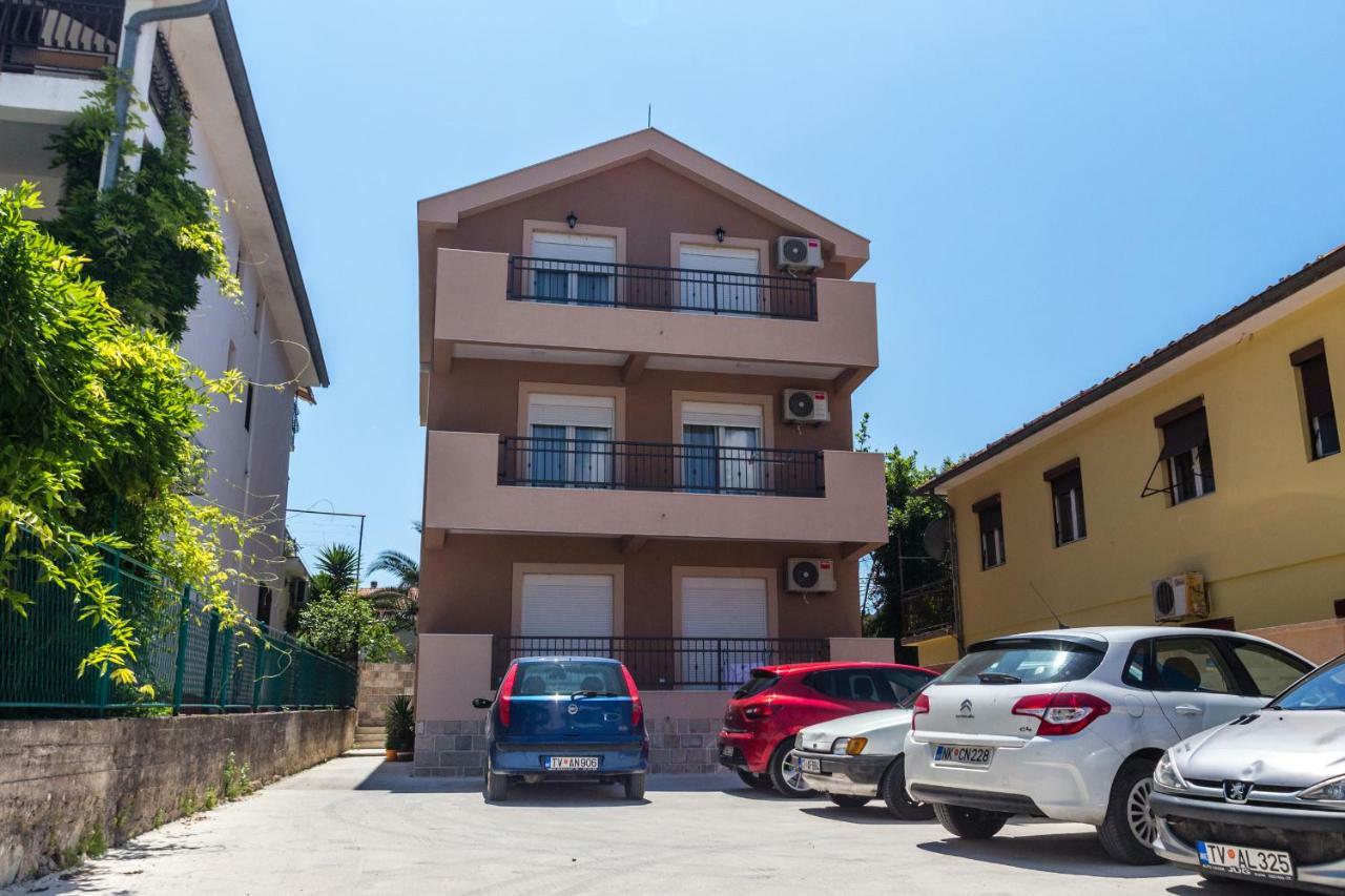Fort City Apartments ティヴァト エクステリア 写真